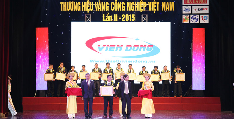 Viễn Đông nhận cúp thương hiệu vàng công nghiệp Việt Nam